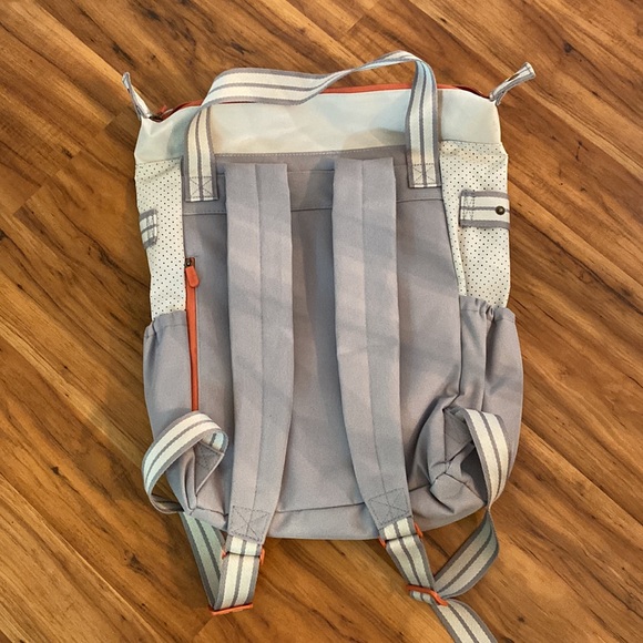 Thirty One Backpack - Picture 2 of 6